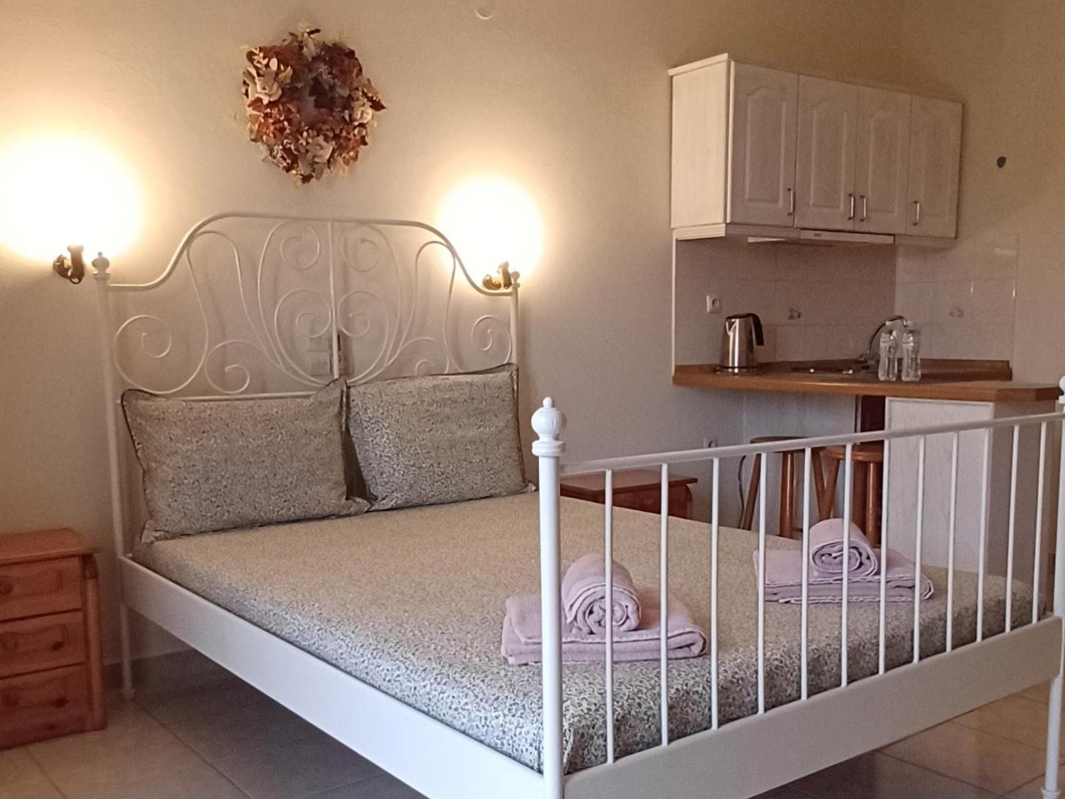 Flora Studios Corfu - Adults Only Benitses  Eksteriør bilde