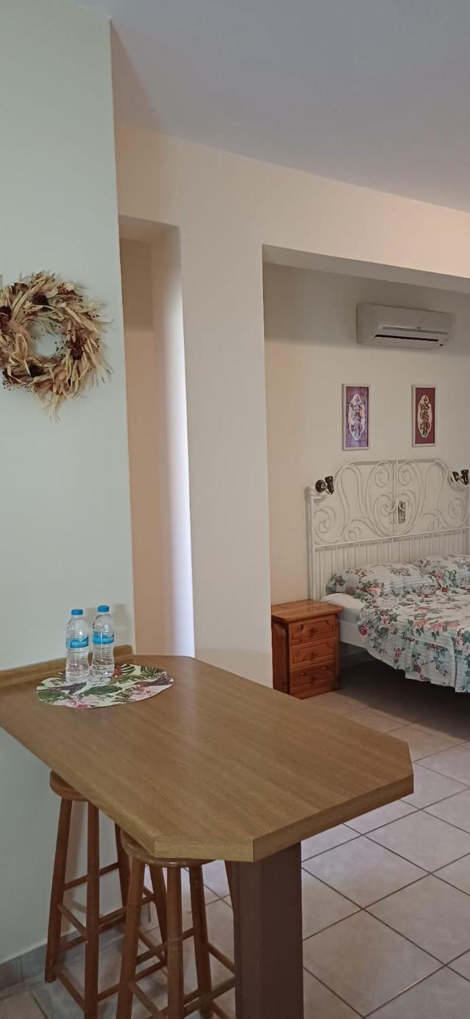 Flora Studios Corfu - Adults Only Benitses  Eksteriør bilde
