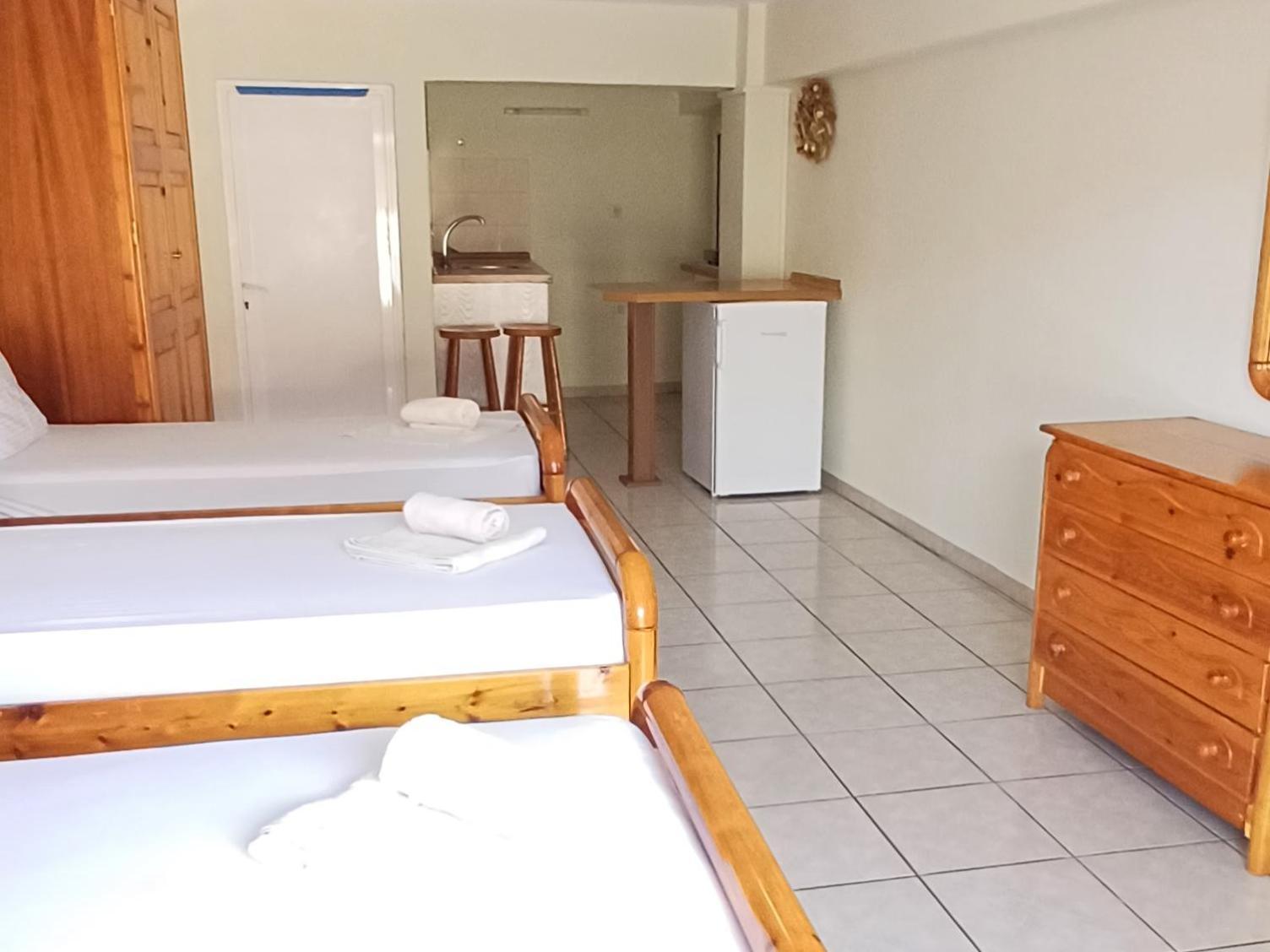 Flora Studios Corfu - Adults Only Benitses  Rom bilde