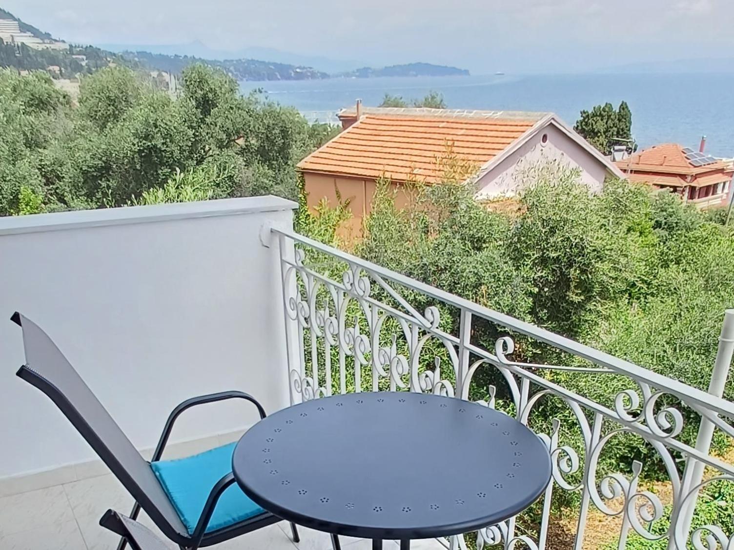 Flora Studios Corfu - Adults Only Benitses  Eksteriør bilde